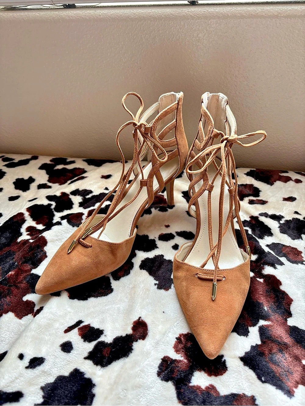 MARC FISHER-Pointed Toe Lace-Up Heels Brown-size 9.5